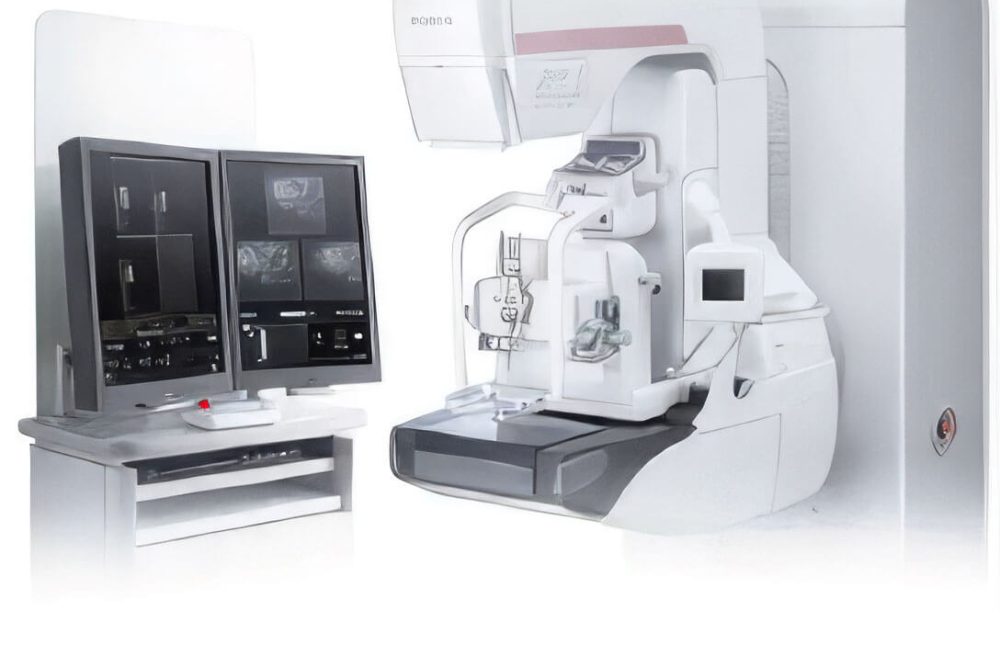 Mammografo Fuji Amulet per tomosintesi 3D presso Data Clinica